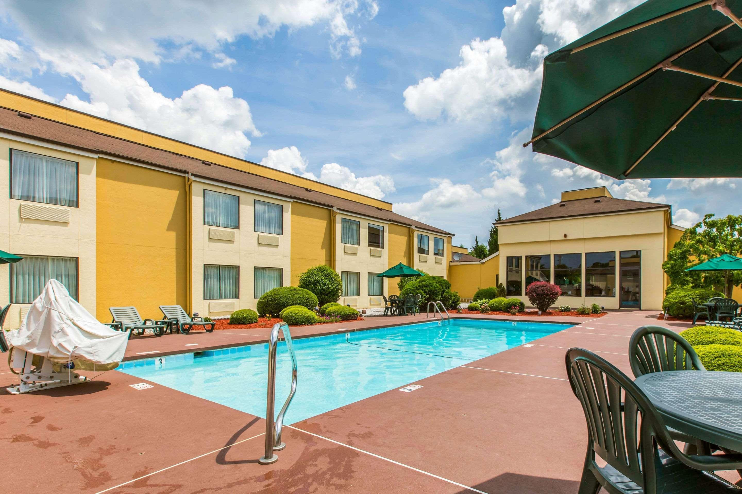 Quality Inn West Of Asheville Canton Eksteriør billede