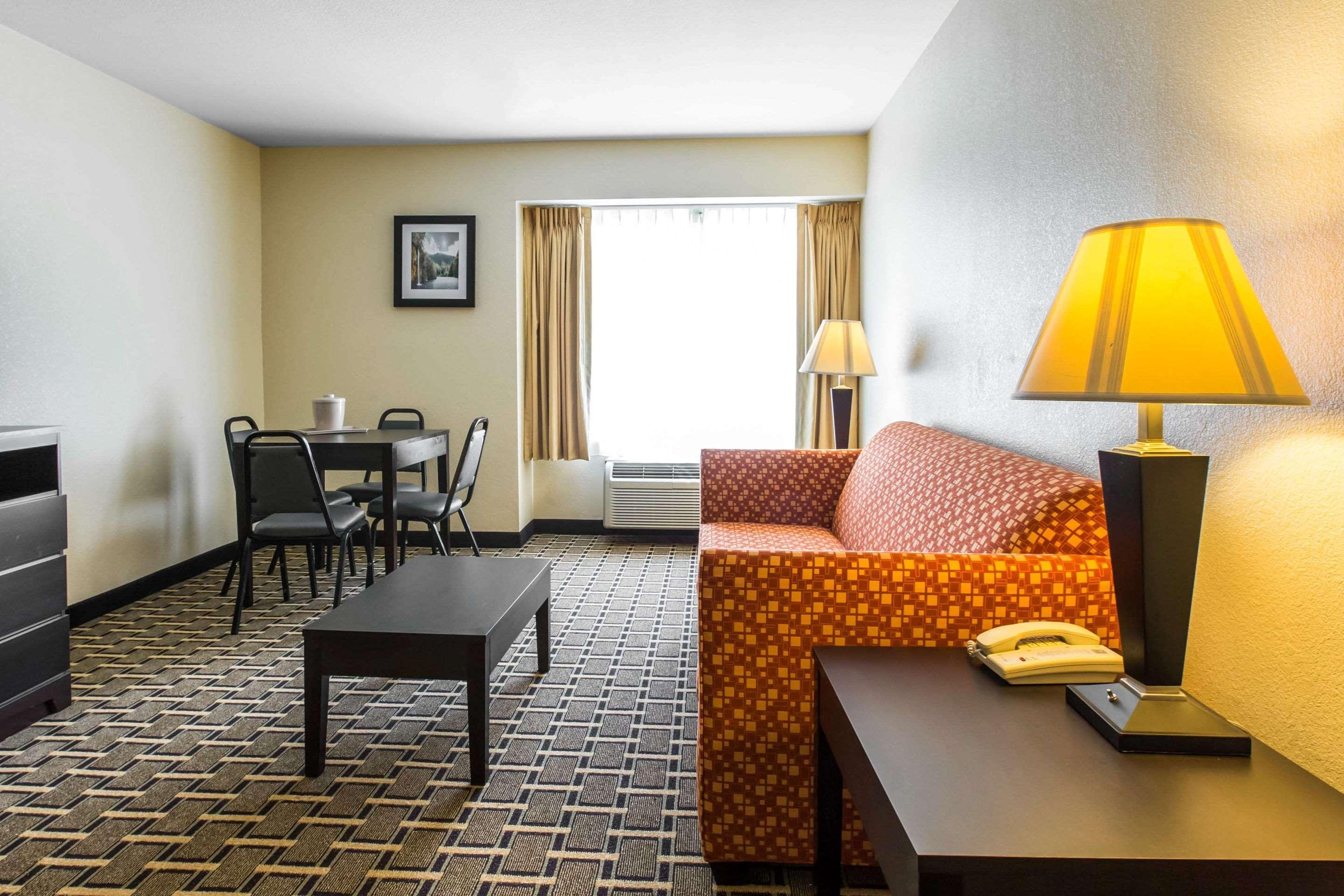 Quality Inn West Of Asheville Canton Eksteriør billede