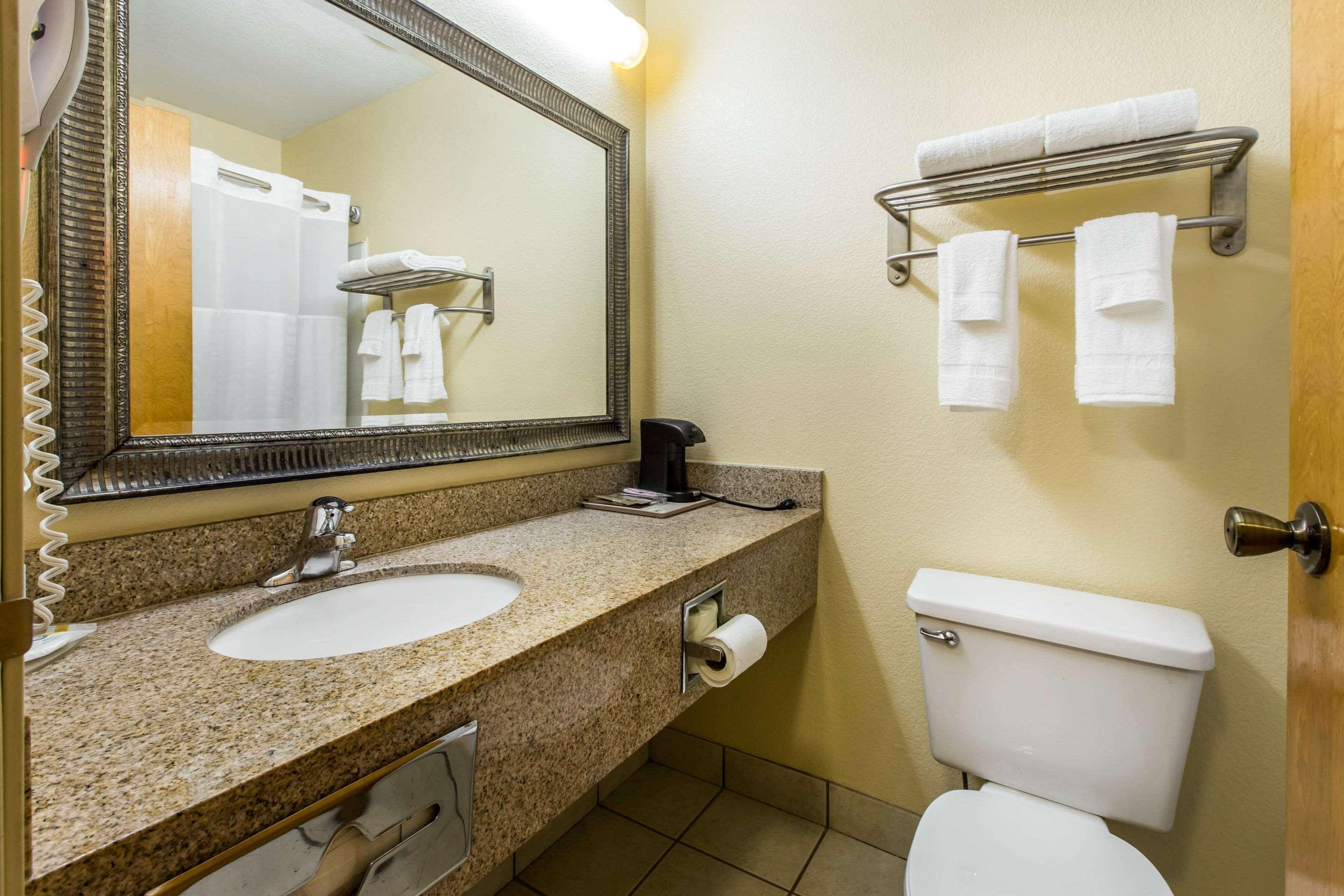 Quality Inn West Of Asheville Canton Eksteriør billede